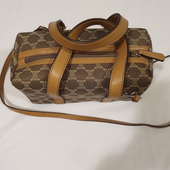 Nine West Handbags - Nine West Crossbody Bag